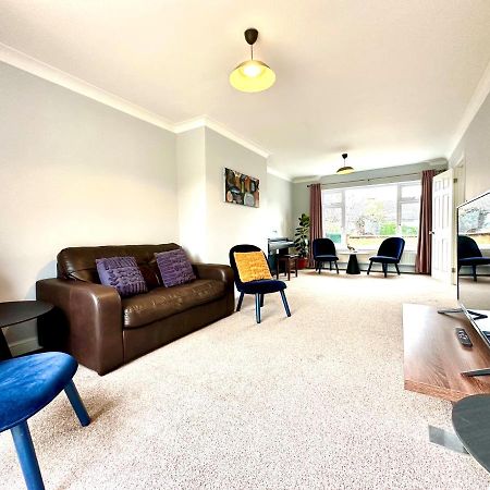 Spacious 3 Double Bedroomed House In Bicester Exterior foto